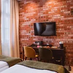 מלון Butikowy M23 Centrum 4*