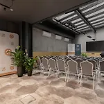 Butikowy M23 Centrum מלון