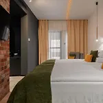 Hotel Butikowy M23 Centrum 4*