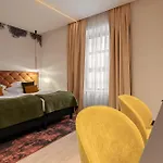 Hotel Butikowy M23 Centrum 4*