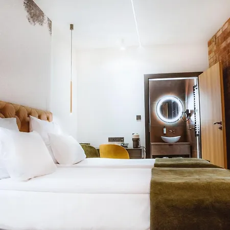 M23 Hotell