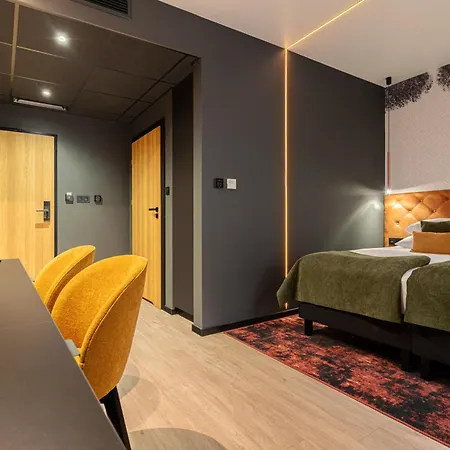 Butikowy M23 Centrum Hotel Katovice